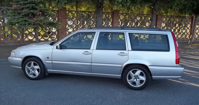 Volvo V70 cena 10999 przebieg: 264000, rok produkcji 1997 z Wołów małe 172